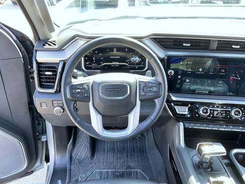 Used 2023 GMC Sierra 1500 Denali w/ Denali Reserve Package AWD/4WD image 11