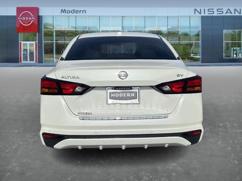 Certified 2021 Nissan Altima 2.5 SV image 6