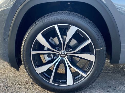 New 2026 Volkswagen Atlas Cross Sport SEL Premium R-Line image 6