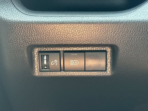 Used 2023 Toyota RAV4 LE AWD/4WD image 28