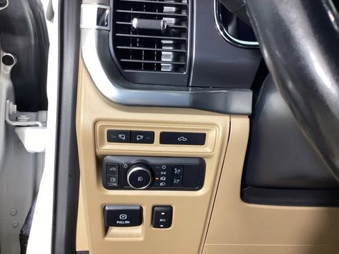 Used 2022 Ford F150 Lariat w/ Equipment Group 502A High AWD/4WD image 12