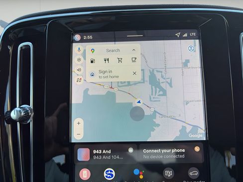 New 2026 Volvo XC40 B4 Core w/ Protection Package image 9