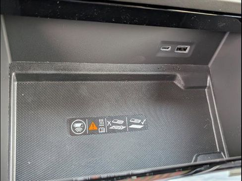 New 2026 GMC Yukon Elevation image 17