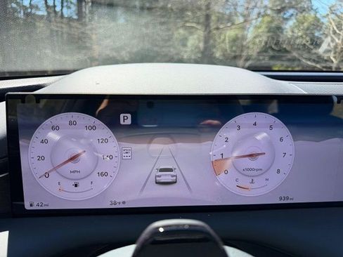 Used 2026 Genesis G80 2.5T Advanced image 7