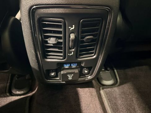 Used 2017 Jeep Grand Cherokee Limited w/ Luxury Group II AWD/4WD image 49
