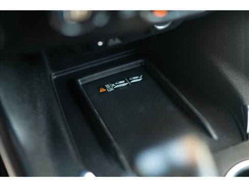Used 2022 Chevrolet Traverse Premier w/ Redline Edition FWD image 17