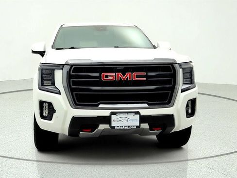 Used 2024 GMC Yukon AT4 w/ Technology Package AWD/4WD image 2