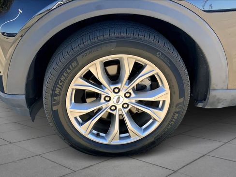 Used 2023 Ford Explorer Limited AWD/4WD image 17