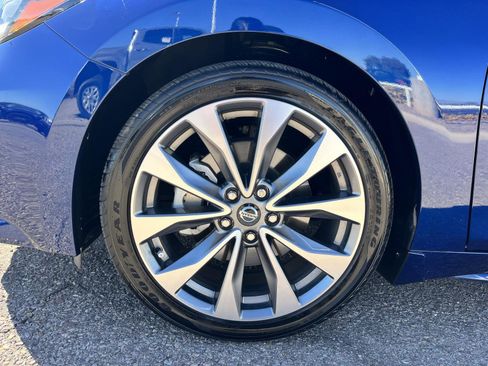 Used 2021 Nissan Maxima Platinum w/ Sport Mat Group image 42