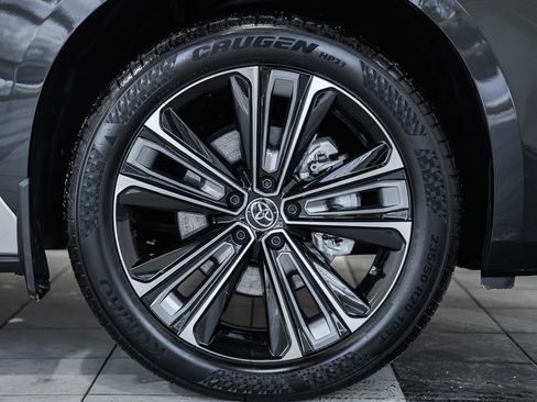 Used 2023 Toyota bZ4X Limited image 16