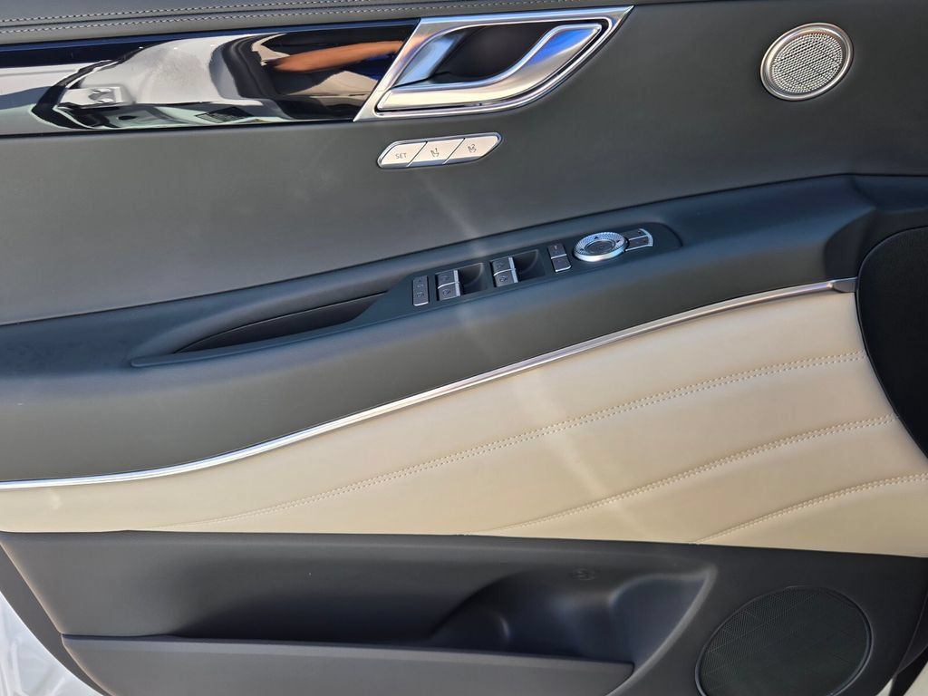 New 2026 Genesis GV80 2.5T RWD image 13