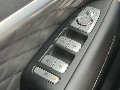 Used 2019 Genesis G70 2.0T Advanced w/ Dynamic Package AWD/4WD image 23