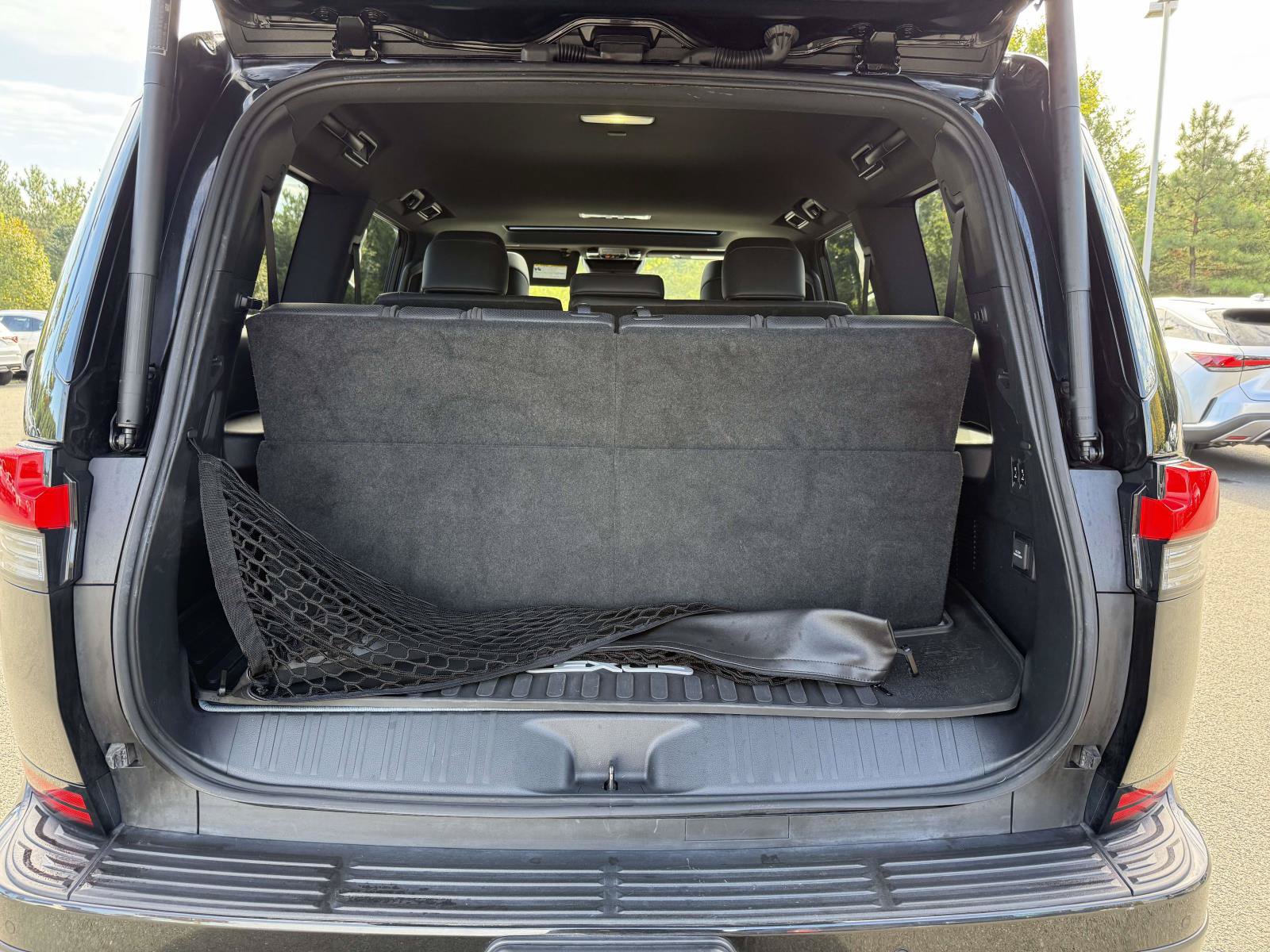 Used 2024 Lexus GX 550 w/ Accessory Package (Z1) AWD/4WD image 28