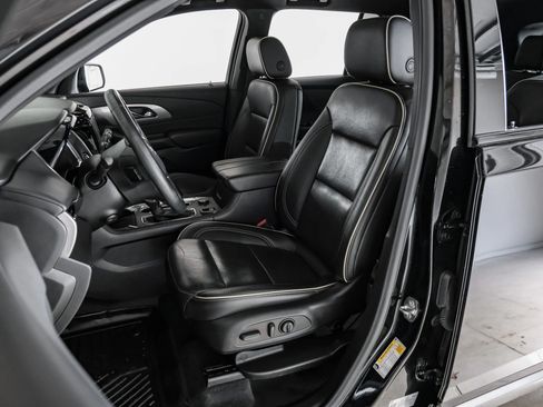 Used 2022 Chevrolet Traverse Premier w/ Redline Edition FWD image 39
