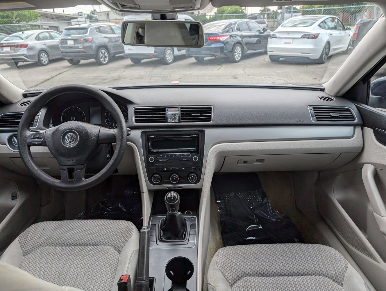 Used 2014 Volkswagen Passat 2.5 S FWD image 14