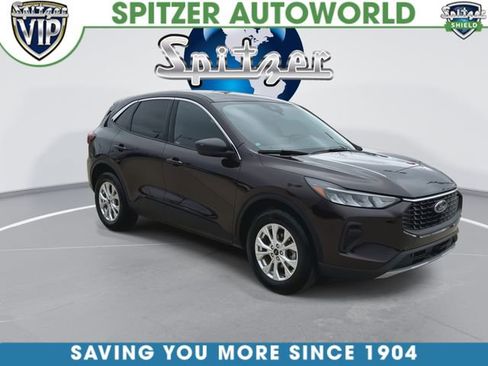 Used 2023 Ford Escape Active AWD/4WD image 2