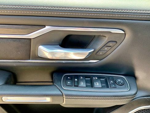Used 2024 RAM 1500 Laramie AWD/4WD image 13