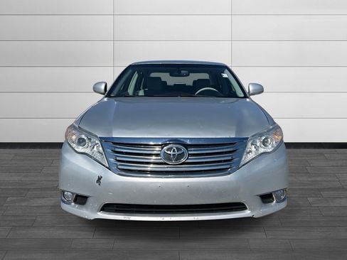 Used 2011 Toyota Avalon Limited image 8