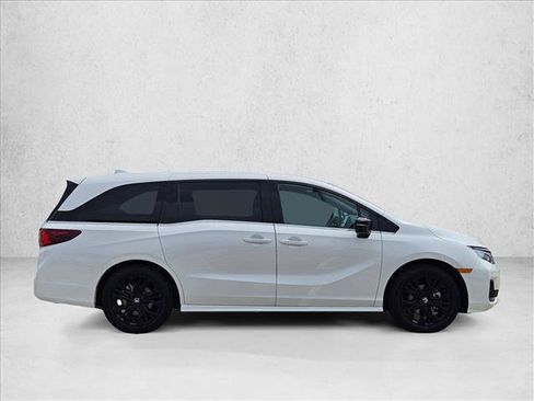 Used 2026 Honda Odyssey Sport-L image 4