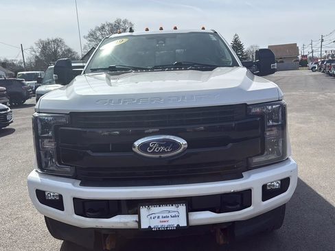 Used 2019 Ford F250 Lariat w/ Lariat Ultimate Package AWD/4WD image 2