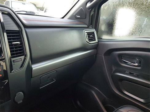 Used 2020 Nissan Titan PRO-4X image 26