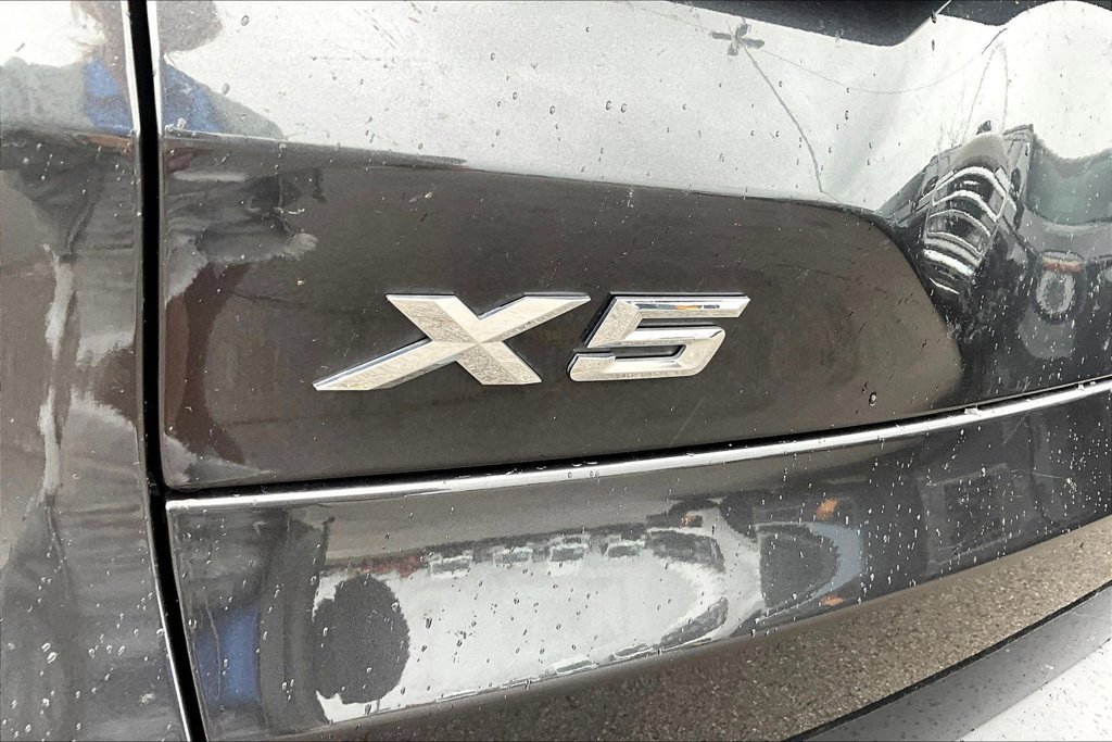 Used 2023 BMW X5 xDrive40i w/ Premium Package AWD/4WD image 33