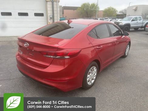 Used 2017 Hyundai Elantra SE image 8