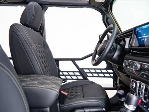 Used 2026 Jeep Wrangler Unlimited Sport AWD/4WD image 40