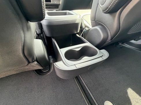 New 2026 Chrysler Pacifica Select FWD image 30