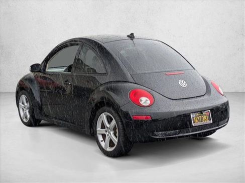 Used 2009 Volkswagen Beetle S image 7