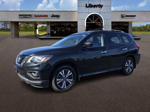 Used 2020 Nissan Pathfinder S image 2