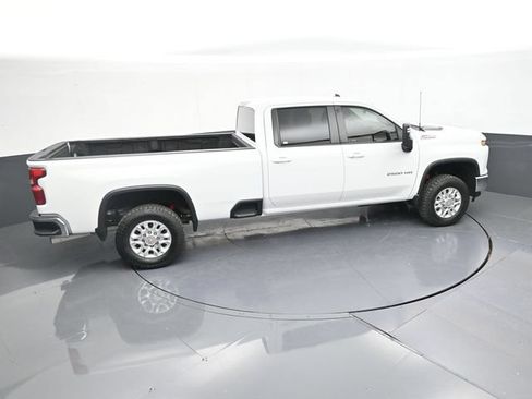 Used 2024 Chevrolet Silverado 2500 LT AWD/4WD image 59