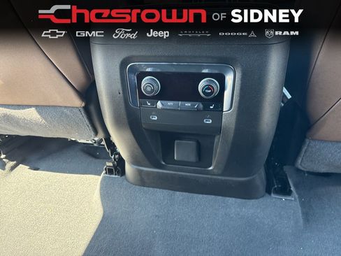 Used 2023 Chevrolet Suburban High Country AWD/4WD image 30