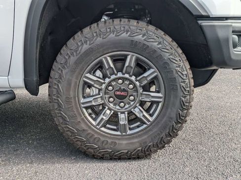 New 2026 GMC Sierra 1500 AT4X w/ LPO, Black Badging Package image 11