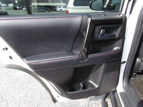 Used 2019 Toyota 4Runner TRD Off-Road Premium AWD/4WD image 13