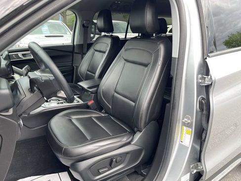 Certified 2023 Ford Explorer XLT w/ Equipment Group 202A AWD/4WD image 14