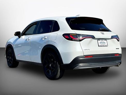 Used 2025 Honda HR-V Sport image 4