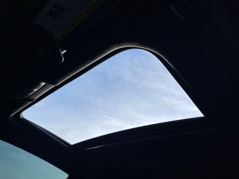 Used 2016 BMW M235i Coupe image 8