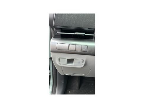 Used 2025 Hyundai Kona SEL AWD/4WD image 10