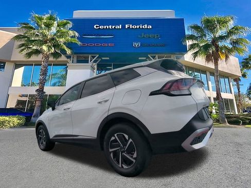 Used 2024 Kia Sportage LX image 7