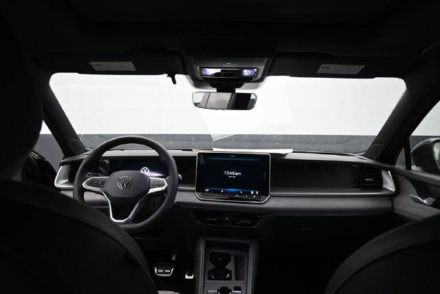 New 2026 Volkswagen Tiguan SE R-Line AWD/4WD image 10