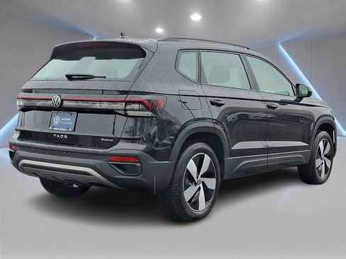 Certified 2025 Volkswagen Taos S AWD/4WD image 7