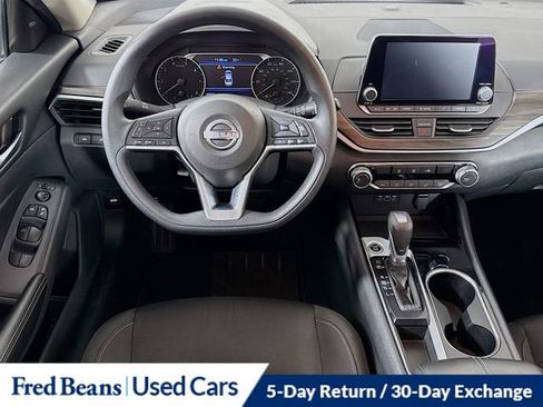 Used 2024 Nissan Altima 2.5 SV FWD image 22