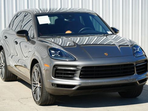Used 2023 Porsche Cayenne AWD/4WD image 58