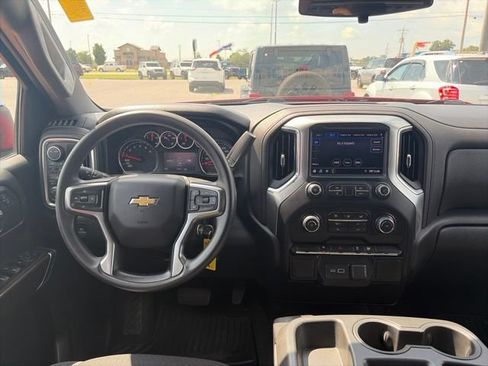 Used 2020 Chevrolet Silverado 1500 LT AWD/4WD image 14
