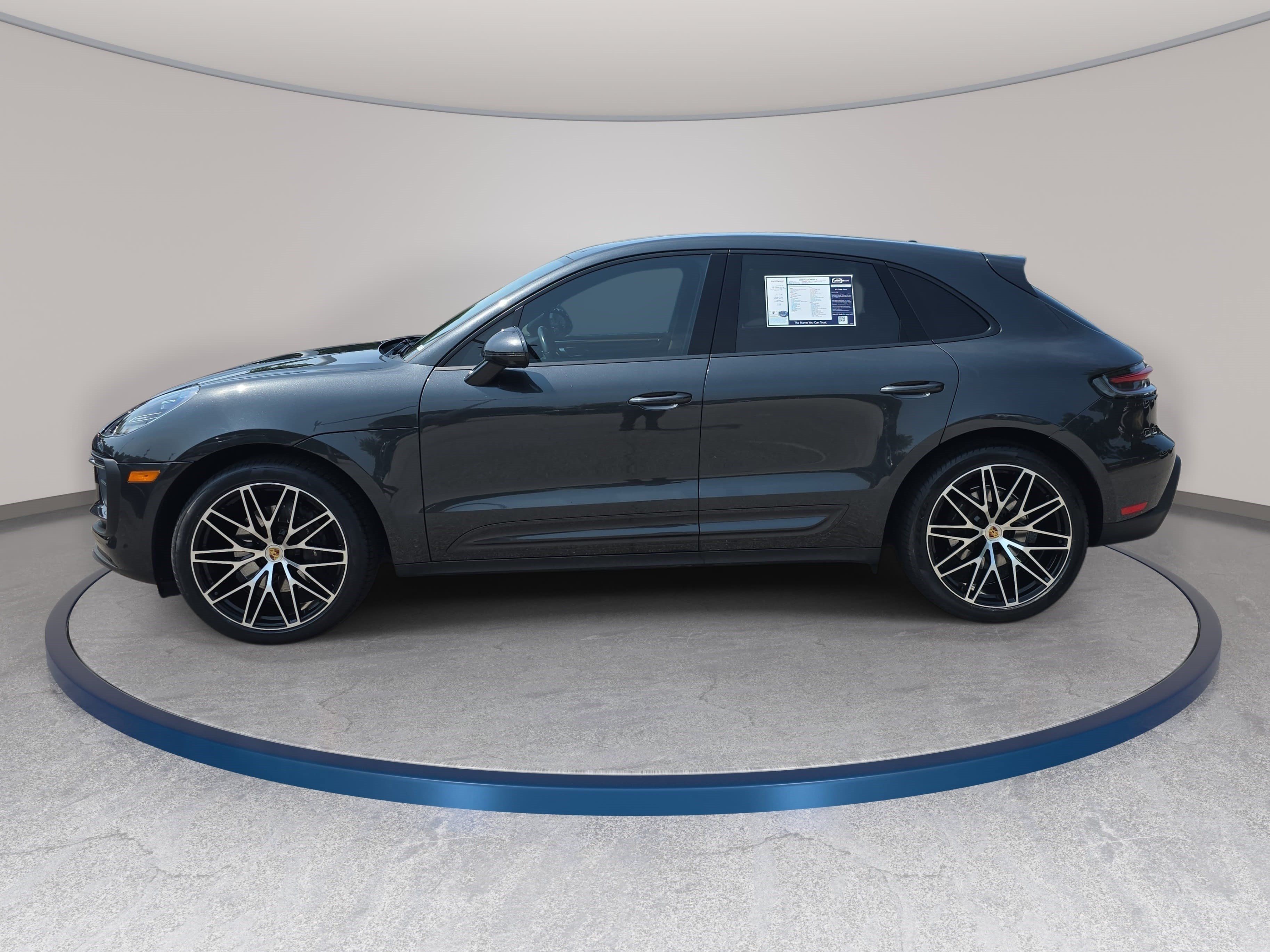 Used 2023 Porsche Macan Turbo AWD/4WD image 5