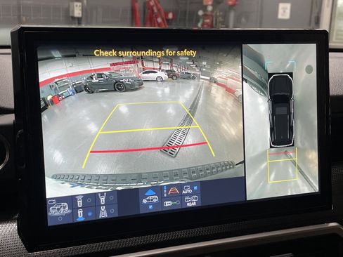 Used 2025 Toyota 4Runner Limited image 25