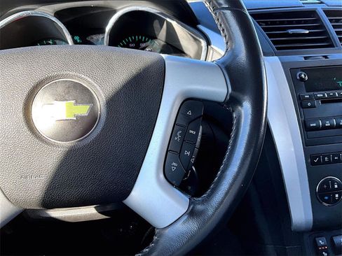 Used 2012 Chevrolet Traverse LT image 17