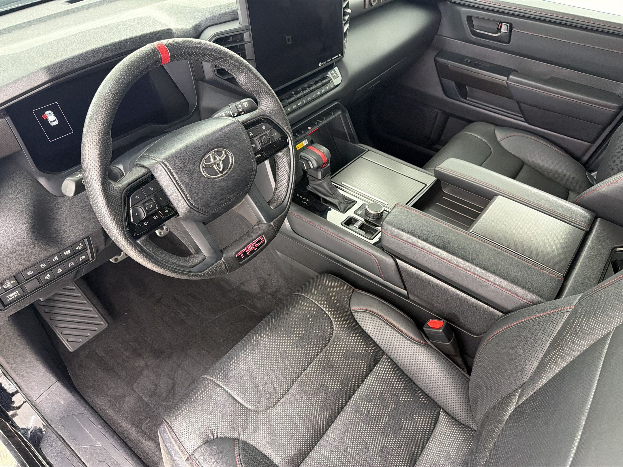 Used 2023 Toyota Sequoia TRD Pro AWD/4WD image 4