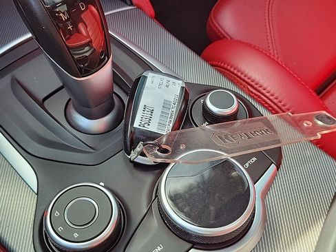 Used 2019 Alfa Romeo Stelvio Ti Sport w/ Quick Order Package 22S Sport image 26